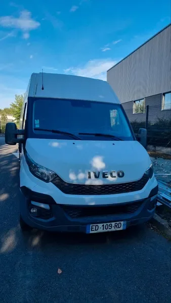 Iveco Daily 35S17 L4H2 – 3.0 170 ch – BVA – 178 244 km