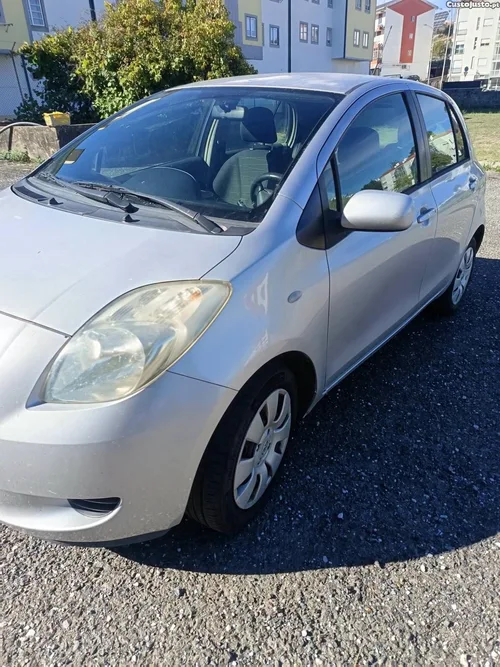 Toyota Yaris 1.0 gasolina
