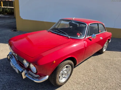 Alfa Romeo GTV 2000
