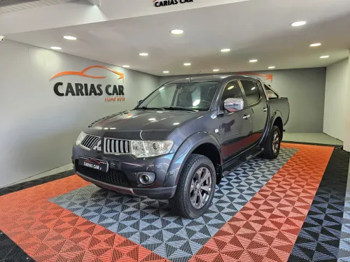 Mitsubishi L200 2.5 DI-D CD Invite AC 4WD