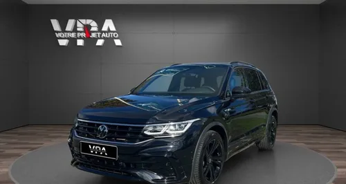 Volkswagen Tiguan R-Line 2.0 TDI 150 ch – IQ.Light Matrix LED Caméra de recul ACC Attelage escamotable
