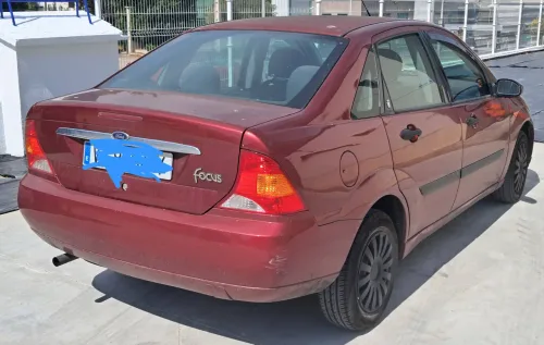 Ford Focus Focus Sedán 1.6i 16v. Ghia Ghia