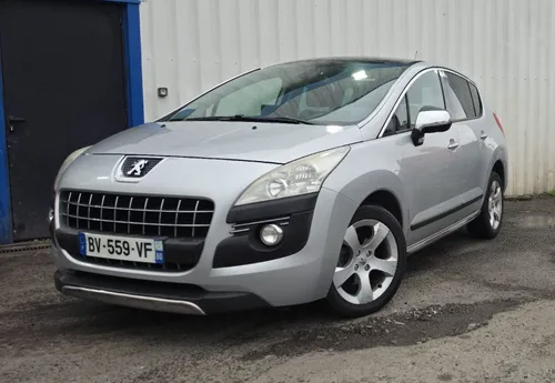 PEUGEOT 3008 1.6 HDI 110CH PREMIUM PACK