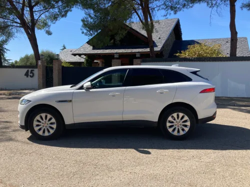 JAGUAR F-Pace 2.0i4D Portfolio Aut. RWD 180