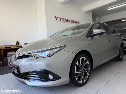 Toyota Auris 1.8 HSD Comfort +P.Sport+Navi