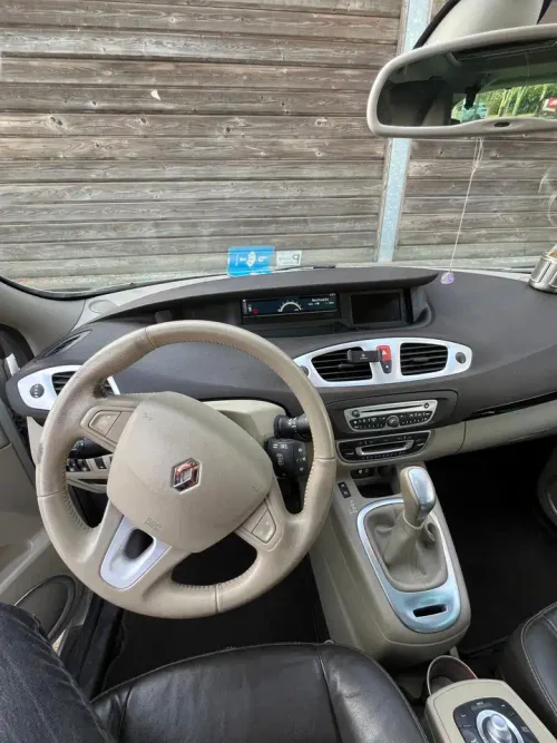 Renault Scenic Luxe