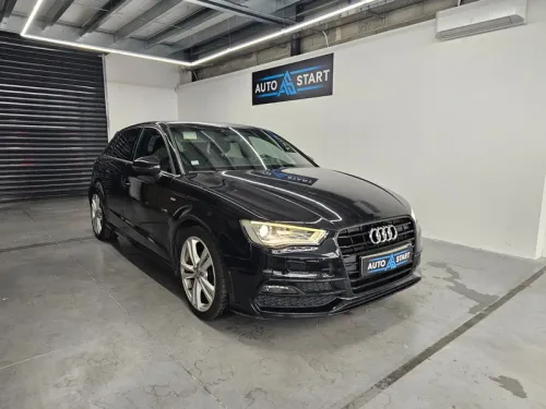 Audi A3 Sportback S line 122ch / vehicule suivi / pack hiver / drive select / volant et sièges s-line / keyless / feux et essuis glace automatique / climatisation automatique bi-zone