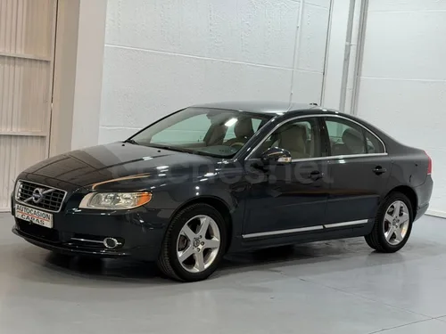 VOLVO S80 2.4D Summum