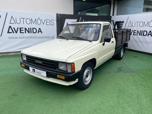 Toyota Hilux 2.4 D LN65L