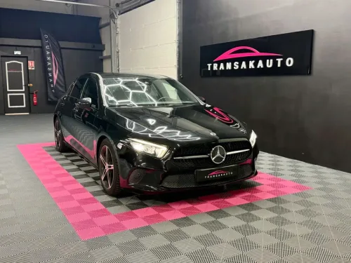 Mercedes-Benz CLASSE A A 180 + ENTRETIEN À JOUR + APPLE CARPLAY + SIÉGES CHAUFFANTS + LED D'AMBIANCE + CAMERA DE RECUL