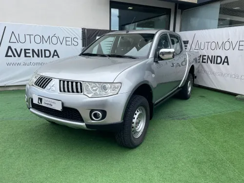 Mitsubishi L200 2.5 DI-D CD Invite AC 4WD