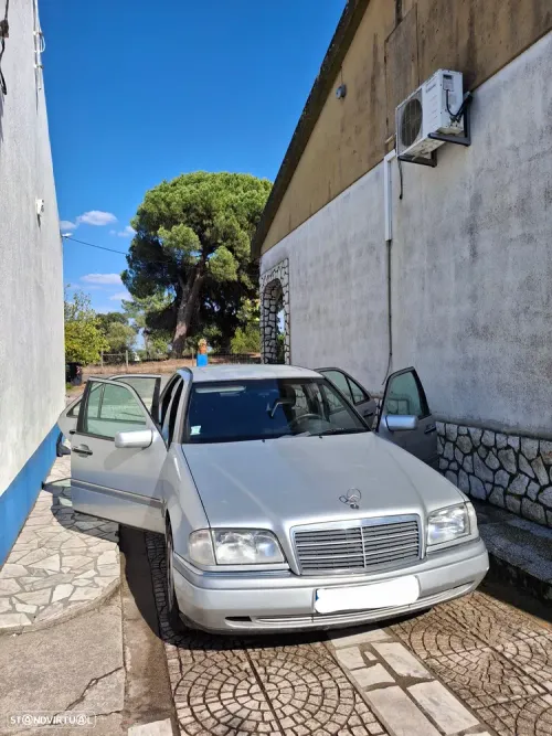Mercedes-Benz C 220