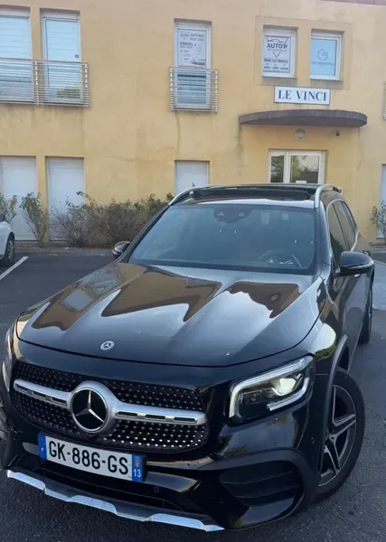 MERCEDES-BENZ GLB 7 PLACES 200 d 150 ch AMG Line 8G DCT Toit Panoramique Ouvrant LATERAL ABIME