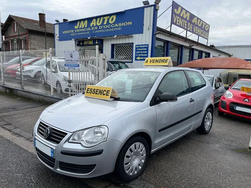 VOLKSWAGEN Polo