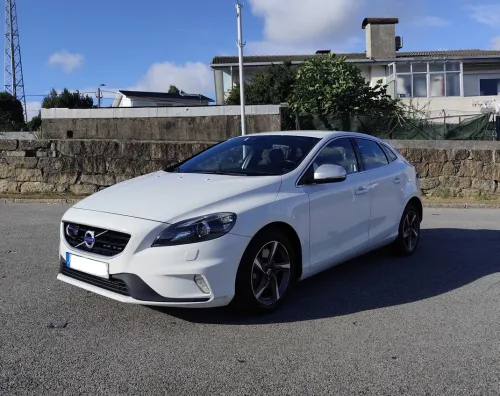 Volvo V40 2.0 D2 R-Design Momentum Geartronic