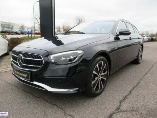 Mercedes-Benz E 200 Berlina Automático de 4 Puertas