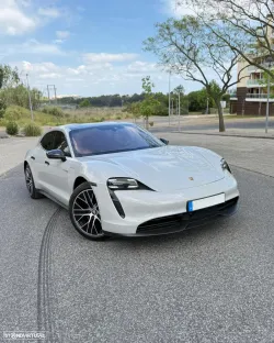 Porsche Taycan Sport Turismo 4S Black Edition