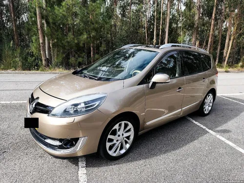 Renault Grand Scénic Initiale Paris