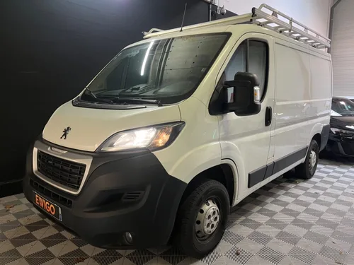 PEUGEOT BOXER VU FOURGON 330 2.2 BLUEHDI 120ch L1H1 ASPHALT CAMERA DE RECUL/ REGULATEUR/ ENTRETIEN CONSTRUCTEUR