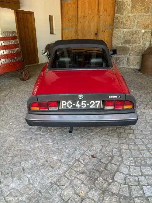 Alfa Romeo Spider 1.6