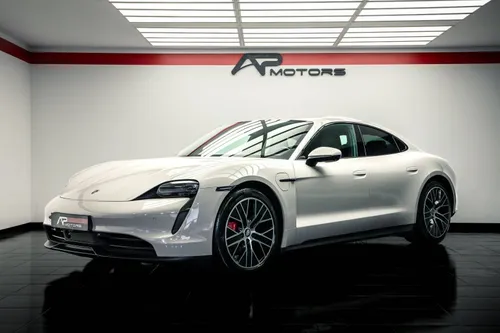 Porsche Taycan 4S bateria Performance Plus