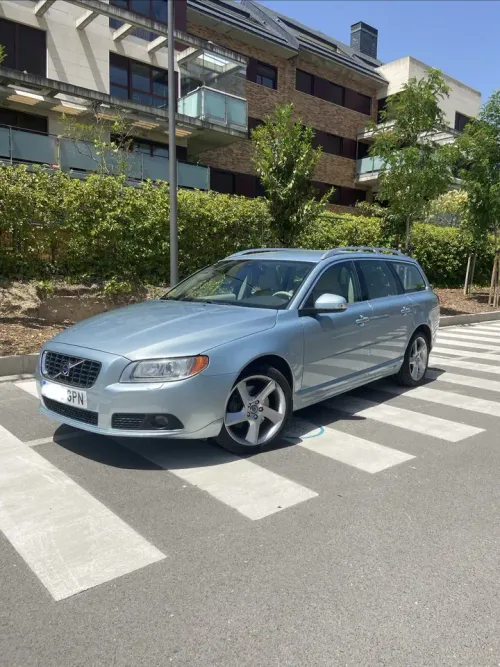Volvo V70 D5 Momentum Geartronic