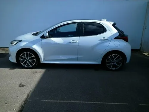 TOYOTA YARIS 1.5 Hybrid Dynamic Force Luxury
