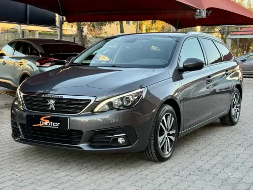 Peugeot 308 1.5 BlueHDi Style EAT8