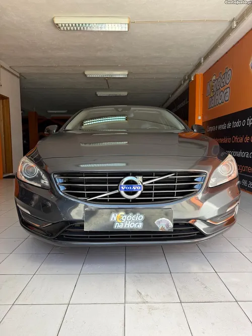 Volvo V60 D6 AWD GEARTRONIC PLUG-IN