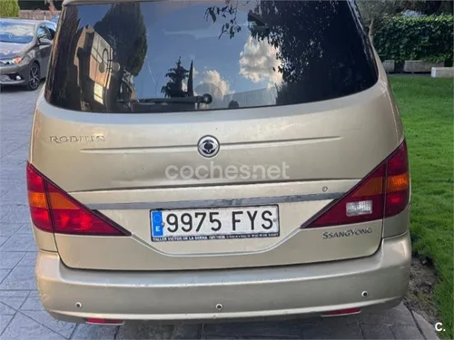 SSANGYONG Rodius 270Xdi Auto