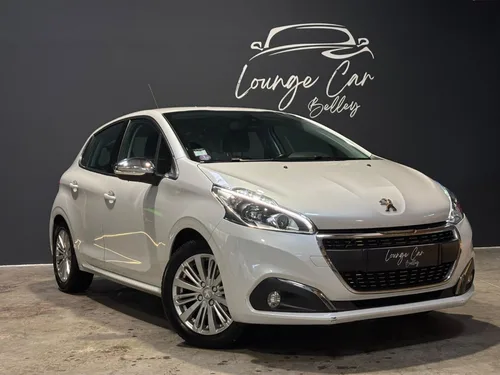Peugeot 208 110ch SS EAT6 Allure - Boite automatique - Attelage - Suivie - Distribution à jour -