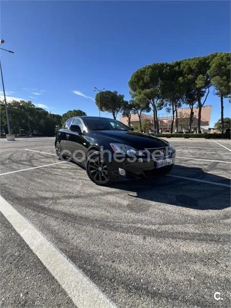 LEXUS IS 220d Sport