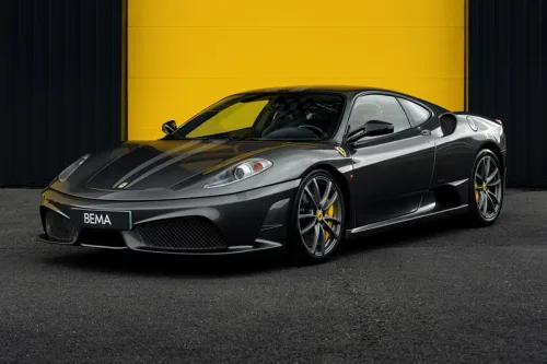 Ferrari 430 Scuderia / Suivi réseau Ferrari / Grigio Silverstone / Arceau / Freins carbone céramique / Harnais